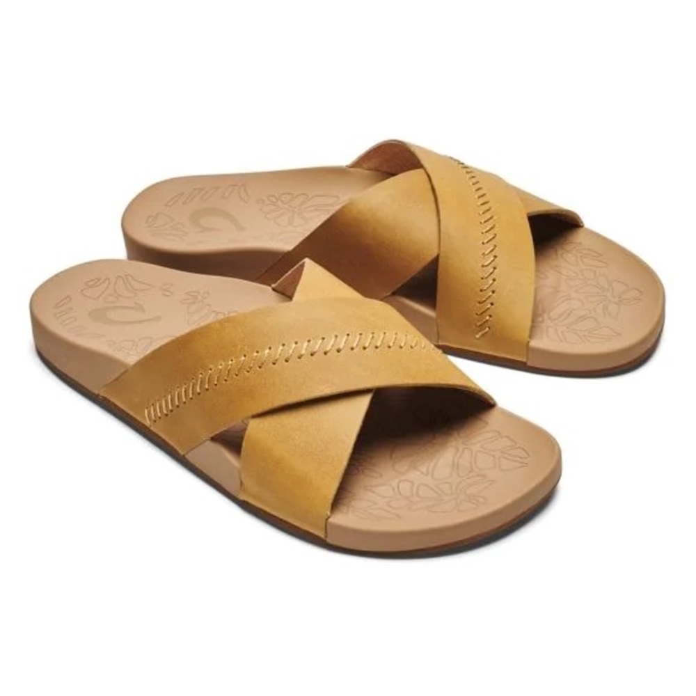 Olukai size 8M Kipe’a slide sandals